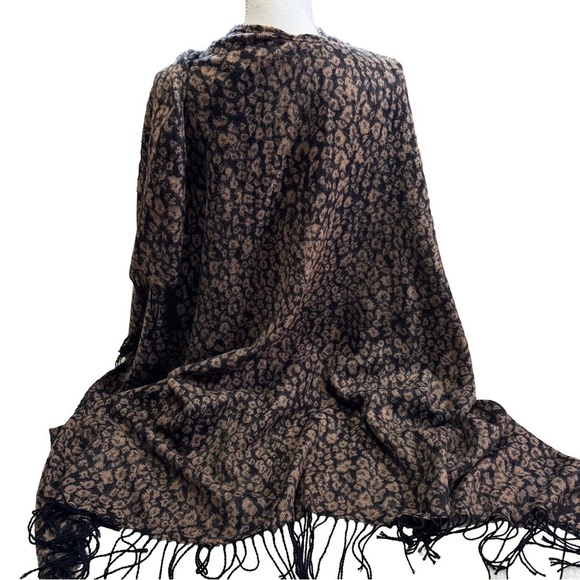 Black and Brown Animal Print Ruana Wrap Shawl Cape Jacket Outerwear One Size - Picture 2 of 9